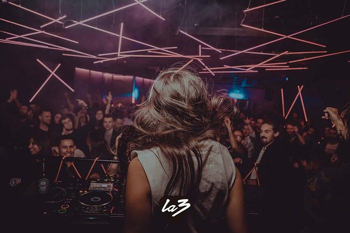 La3